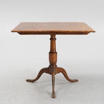 A Swedish alder and birch tilt-top table, early 19th Century.
