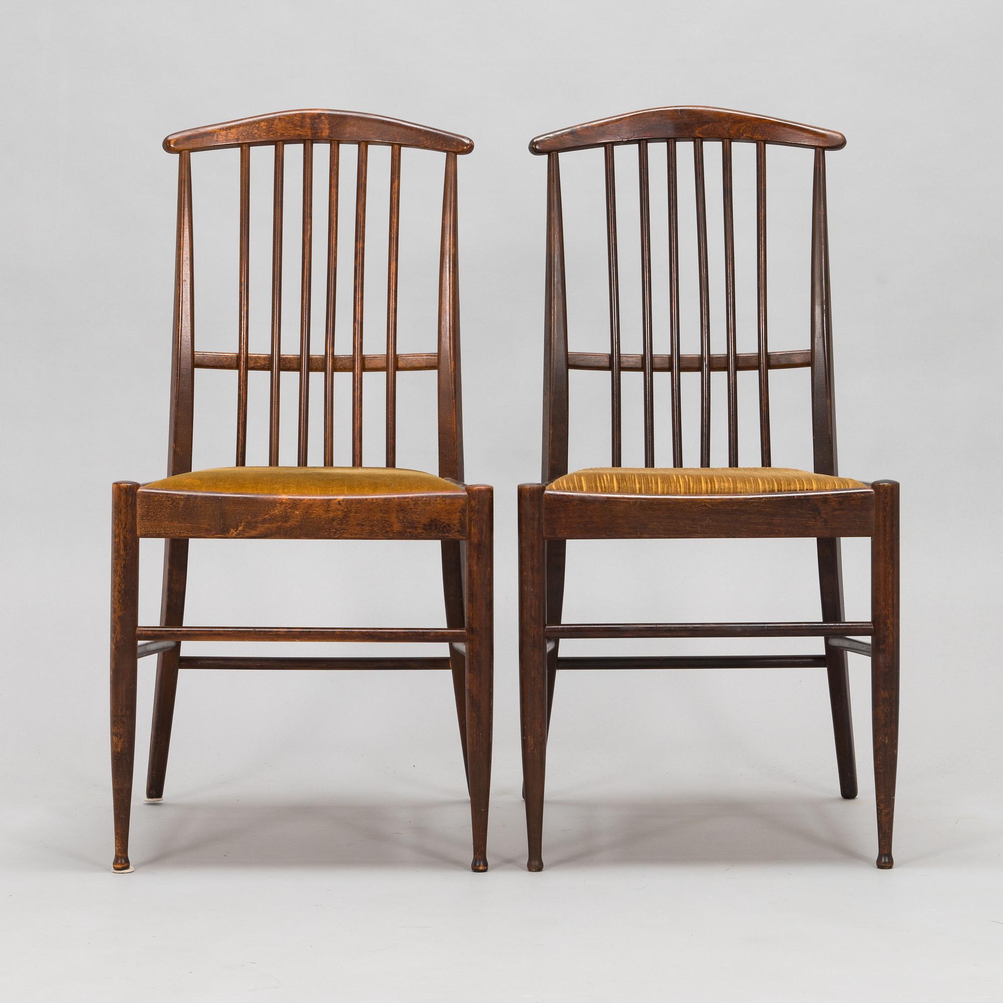 Kerstin Hörlin-Holmquist, A set of six Charlotte chairs with a dining table by Asko, Finland, 1970s.