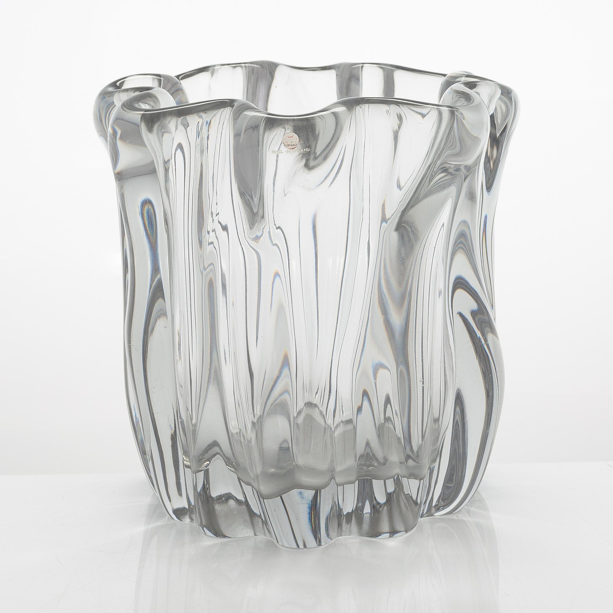 Tapio Wirkkala, a 'Kalvolan kanto' glass vase, signed Tapio Wirkkala - 3241.