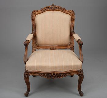 KARMSTOL, rokokostil, märkt Lysberg & Hansen A/S Kgl Hofleverandør København Danmark, sekelskiftet 1800/1900-tal.