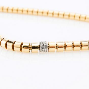Collier, 18K röd och vitguld med diamanter.