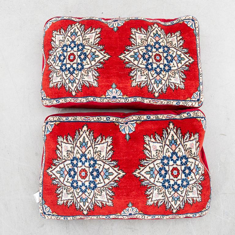 Cushions 2 pcs Oriental (rugs) approx. 87x52 cm each.