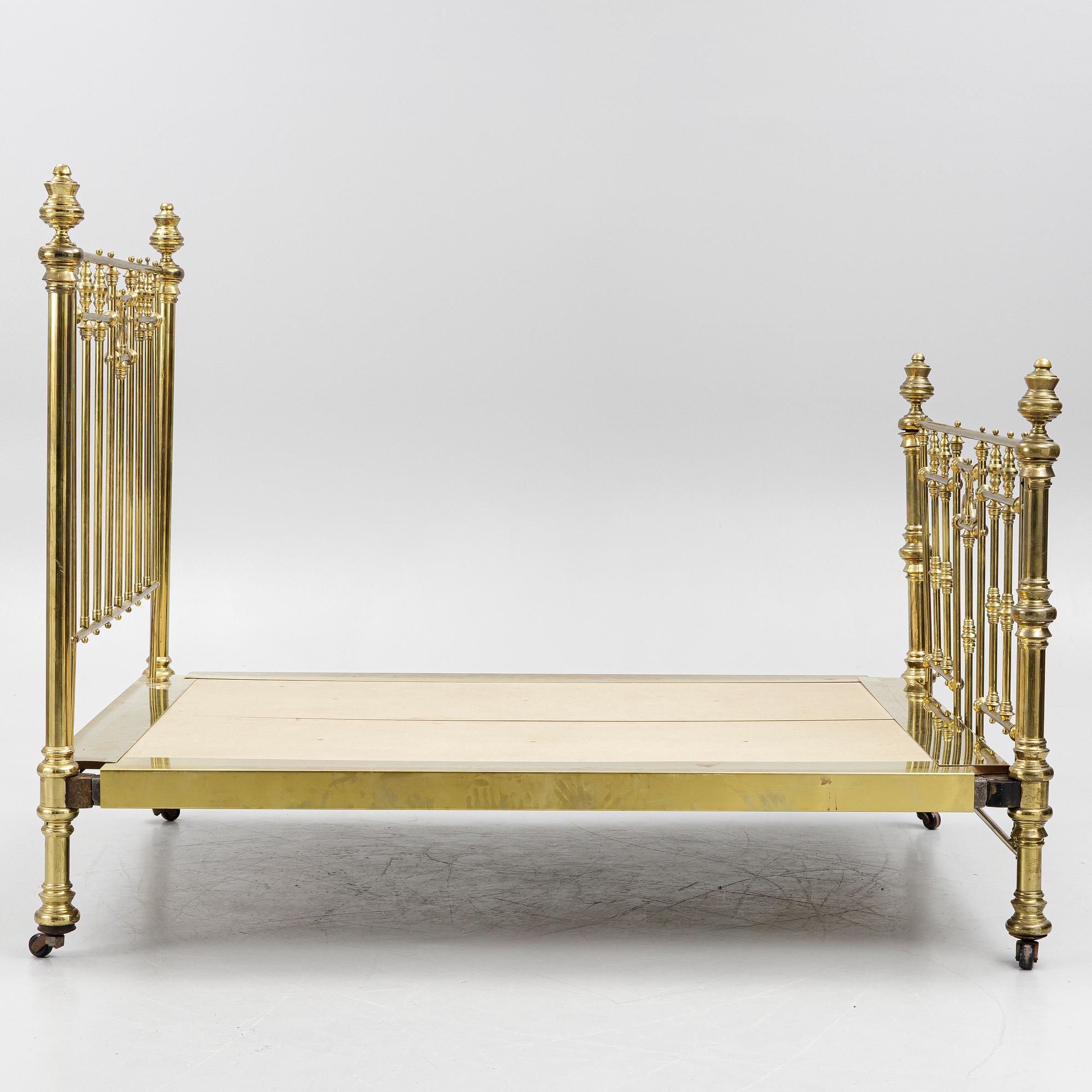 Säng, omkring år 1900.