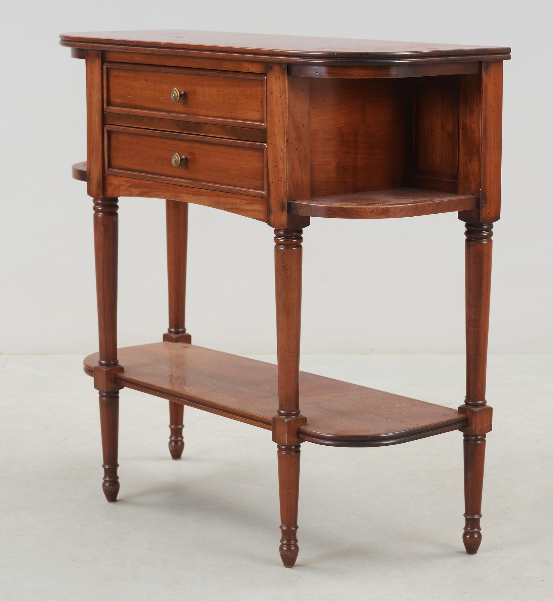 SIDEBOARD, England, omkr år 1900.