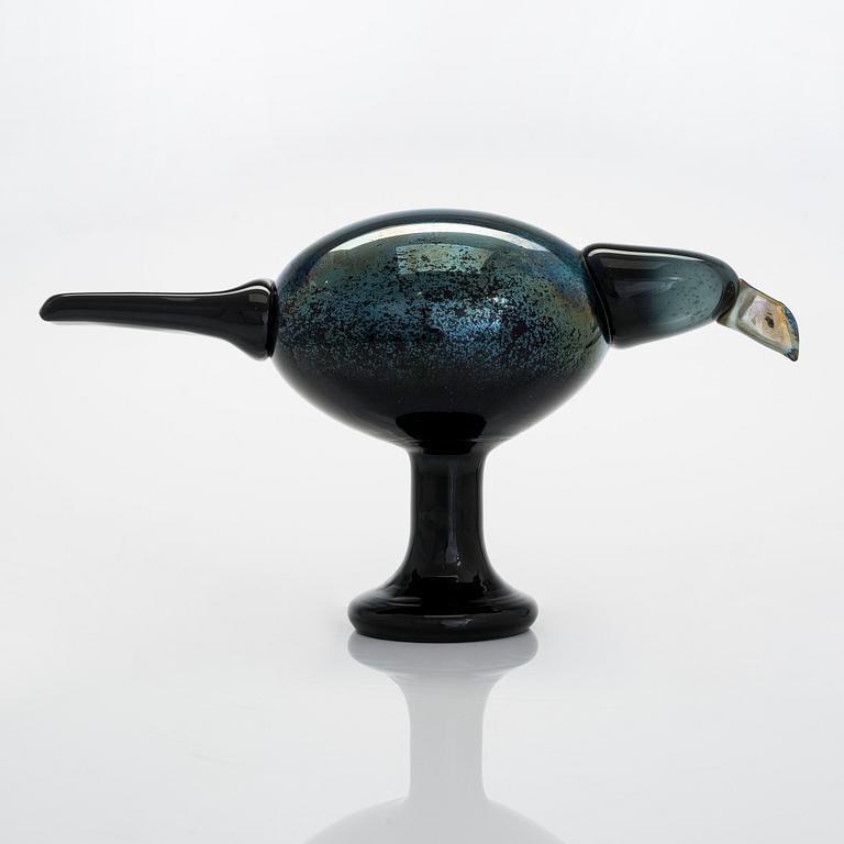 Oiva Toikka, a 'Falcon' glass bird, signed Oiva Toikka Nuutajärvi.