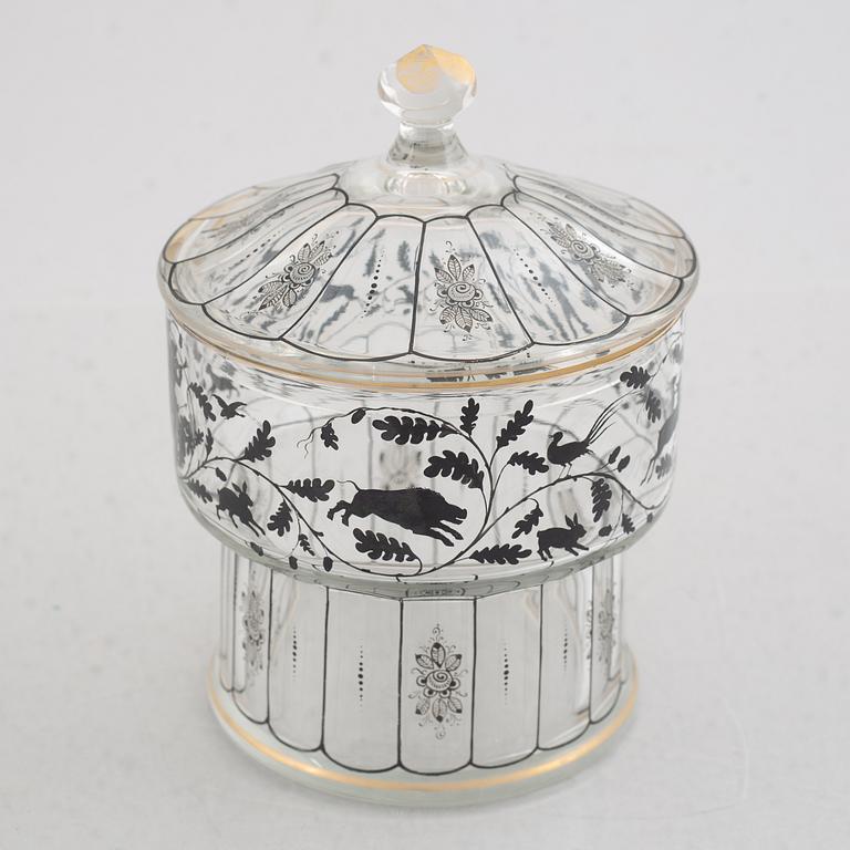 Adolf Beckert, tillskriven, bonbonjär, glas, Steinschönau, 1910-20-tal.