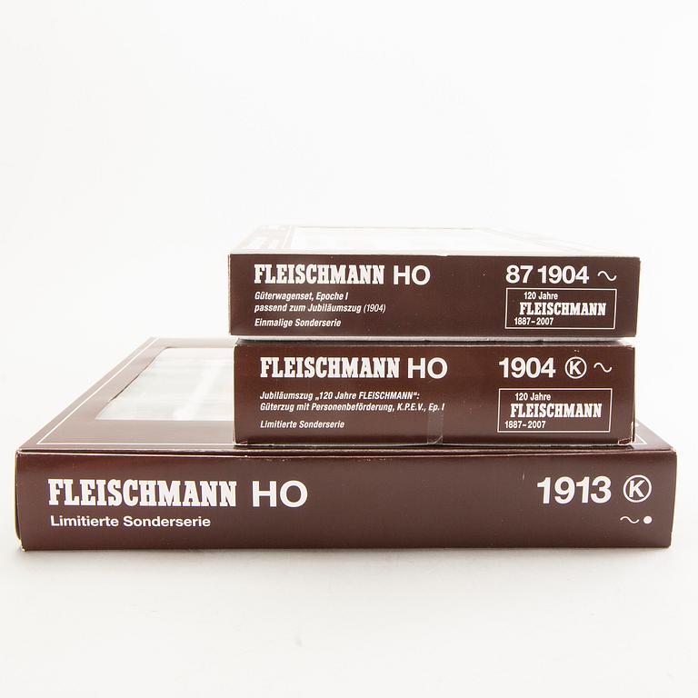 3 Fleischmann train sets, 1913, 1904 and 871904.