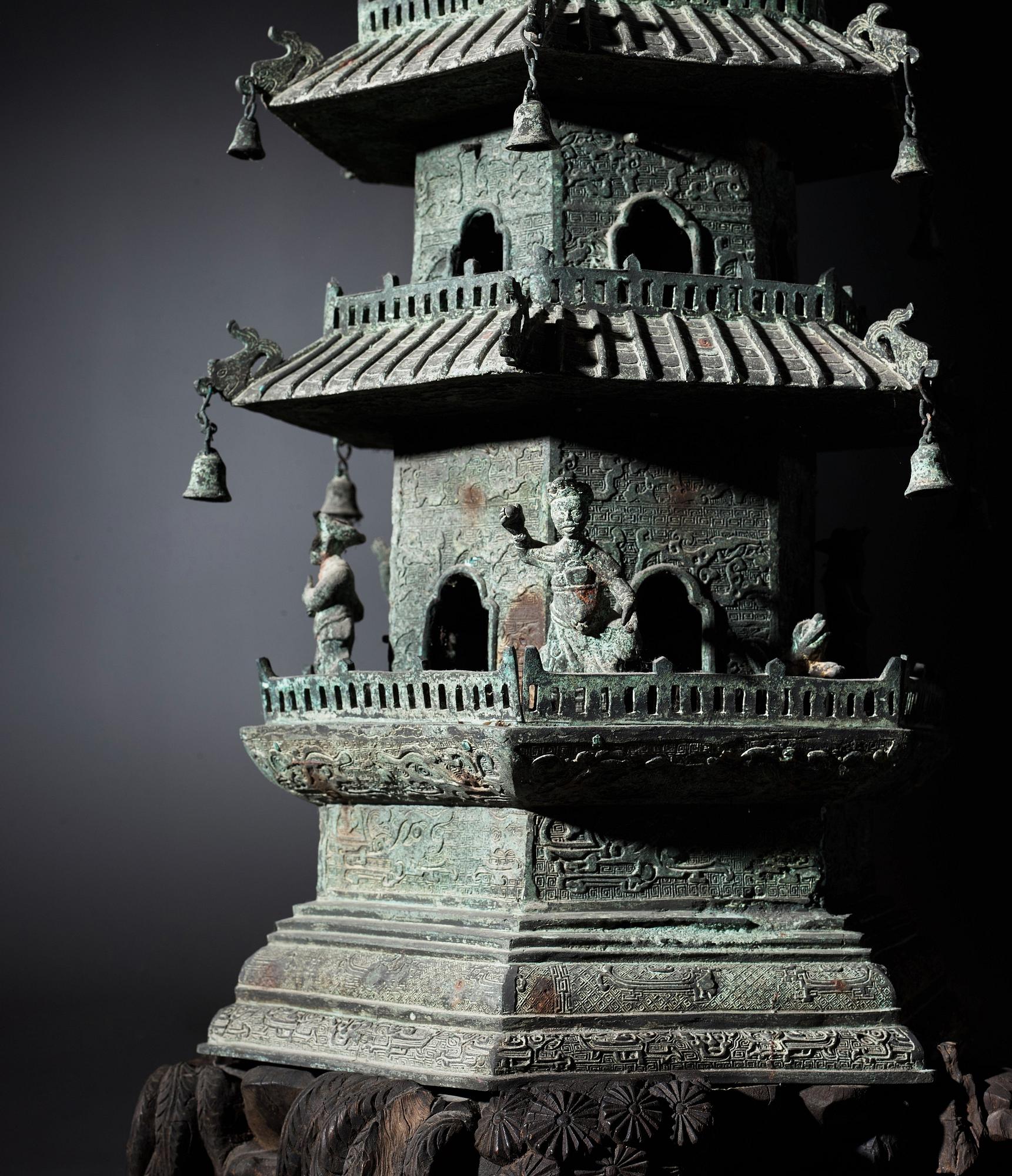 PAGOD, brons. Qingdynasty (1644-1912).