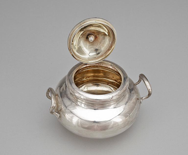 SOCKERSKÅL, silver, nyrokoko, Alexander Mitin, St Petersburg, 1859. Totalvikt 353 g.