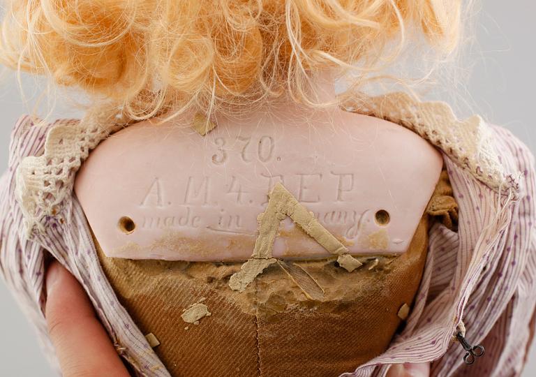 BLUNDDOCKA, Armand Marseille, 1900-talets första hälft.