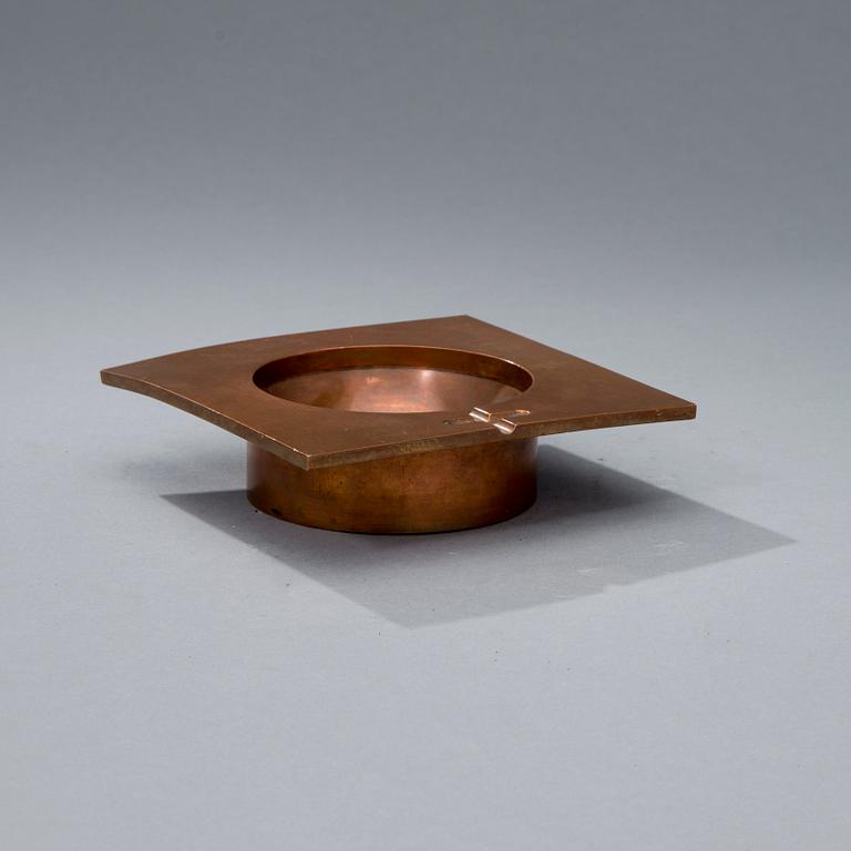 TAPIO WIRKKALA, ASHTRAY. Stamped, Design: Tapio Wirkkala. Kultakeskus Made in Finland.