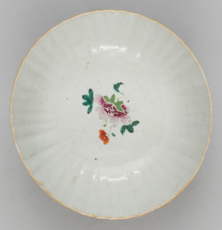 SKÅL, porslin. Qing dynastin. Qianlong (1736-95).