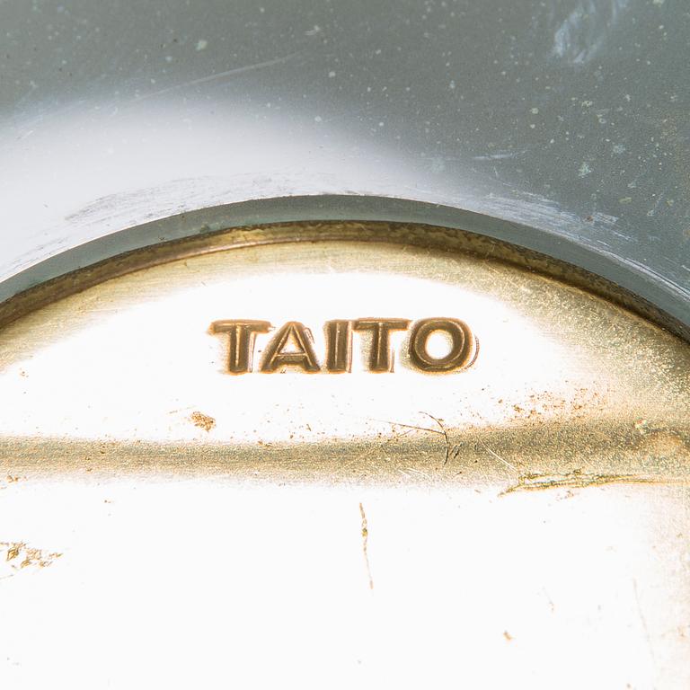 PAAVO TYNELL, TAKLAMPA. Formgiven för Taito Oy 1948.