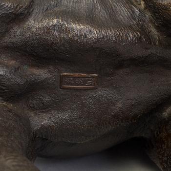 A japanese bronze sculpture of an elephant, Meiji period (1868-1912).