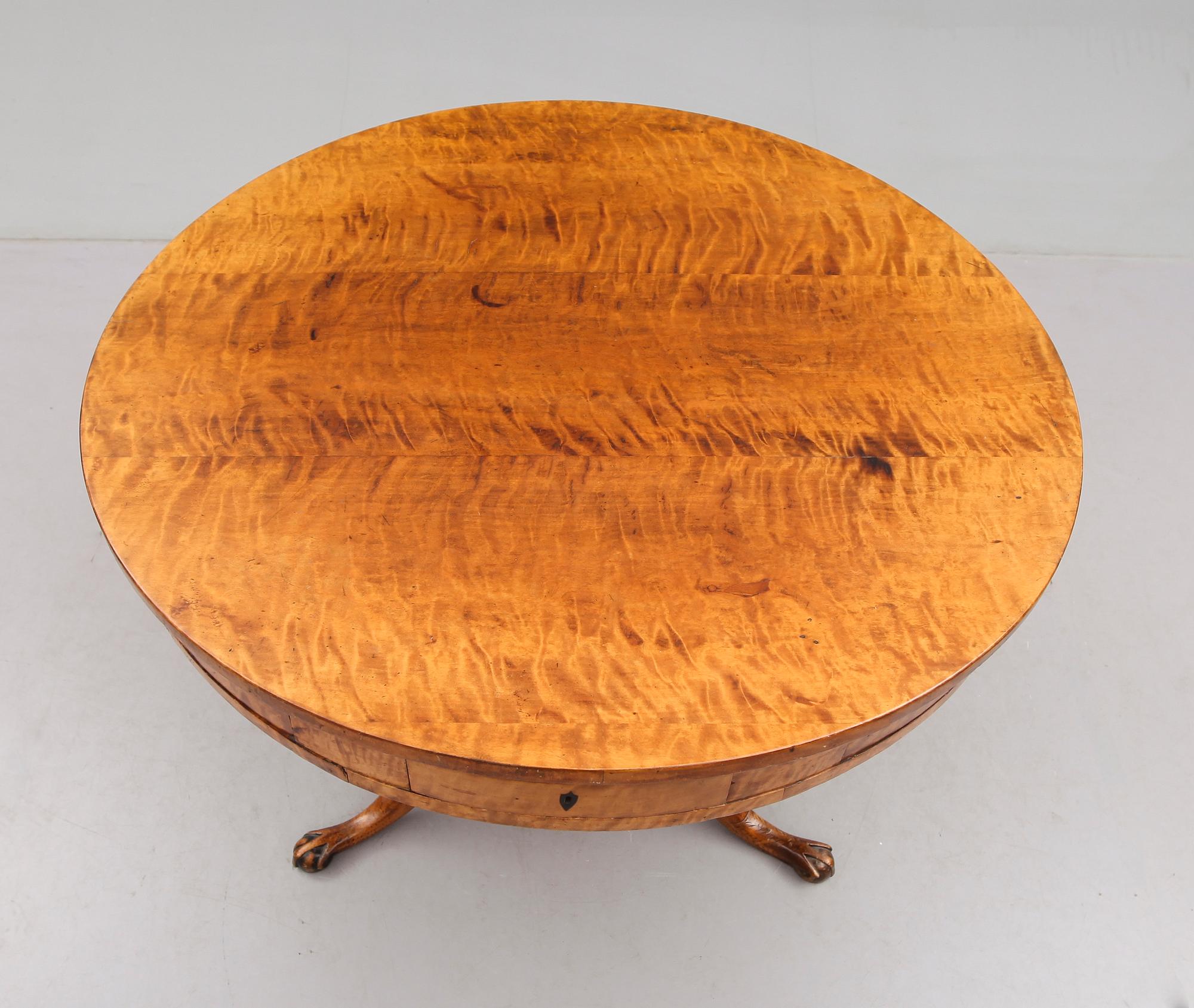 KARUSELLBORD, 1800-talets första hälft.