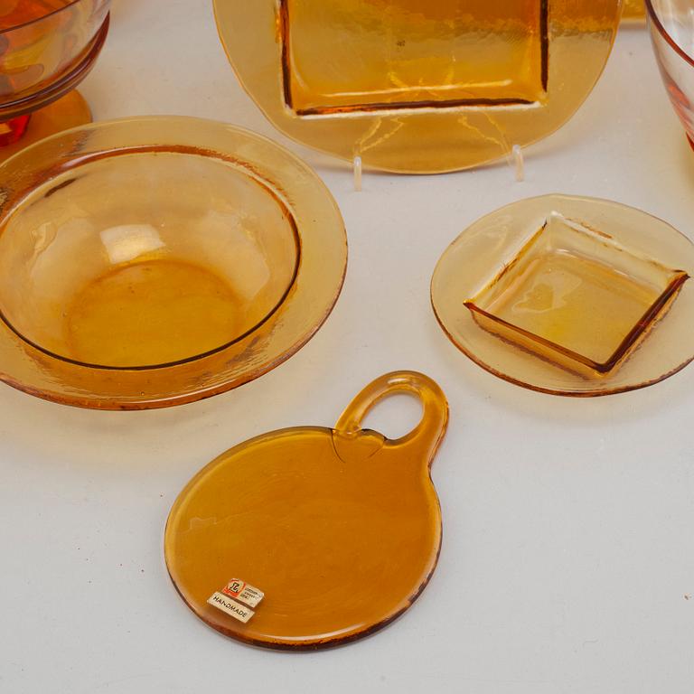 71 pieces of glass tableware, by Lindshammar, Gösta Sigvard, one part labelled.