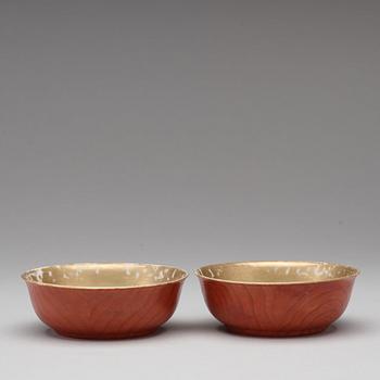 A pair of faux bois bowls, Qing dynasty, Qianlong (1736-95).