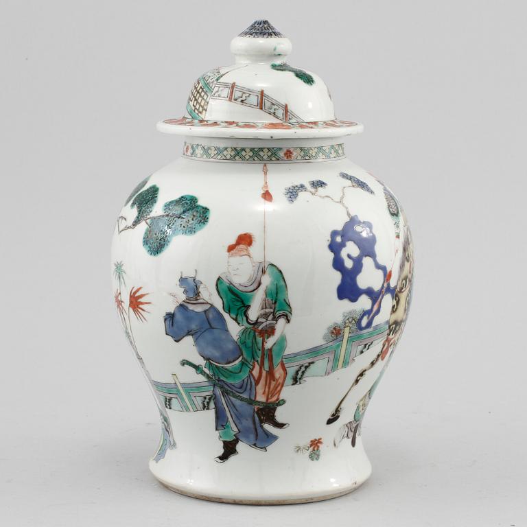 LOCKURNA, porslin, Kina, 1800-tal.