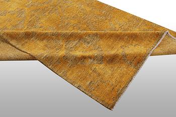 Matta, Ziegler design, ca 239 x 168 cm.