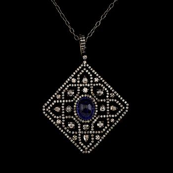 HÄNGE MED KEDJA, silver och 18K guld, tanzaniter tot ca 18.60 ct, diamanter tot ca 3.55 ct.