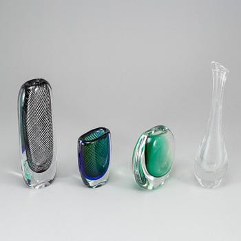 VICKE LINDSTRAND, vases, a mixed lot of four 20th century  glass vases, Kosta Boda.