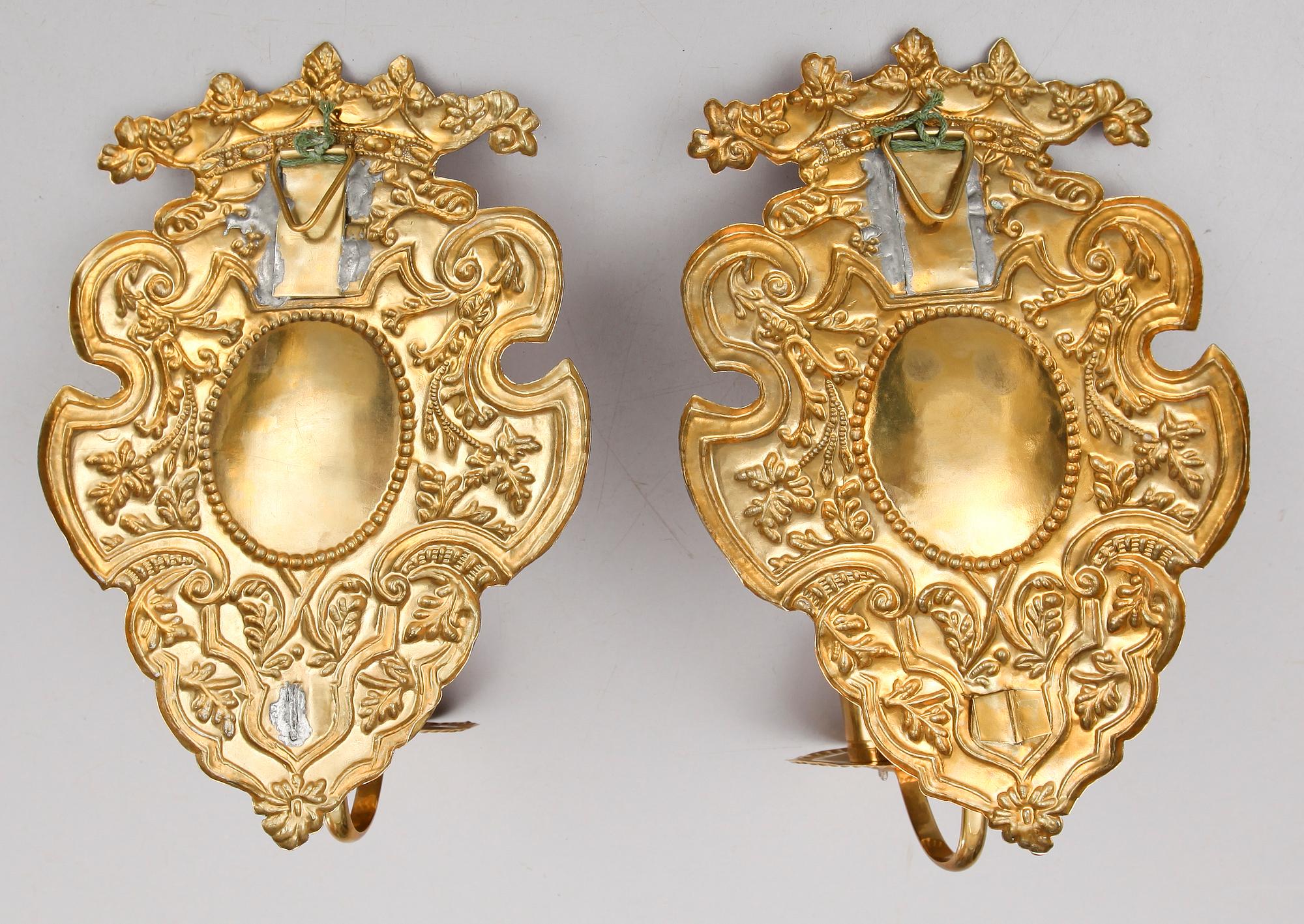 LJUSPLÅTAR, ett par, 1800-/1900-tal.