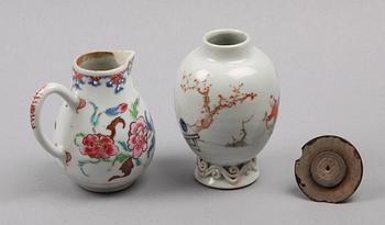 GRÄDDKANNA samt VAS, porslin, Kina, Qianlong, 1700-tal.