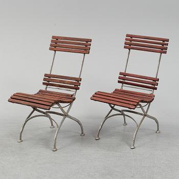 A set of five gardenchairs from the early 20th century.