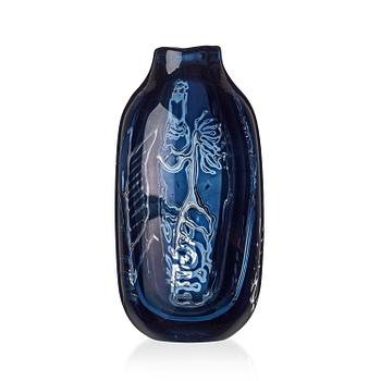 167. An Edvin Öhrström 'Ariel' glass vase, Orrefors, Sweden 1954.