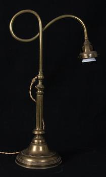 BORDSLAMPA, mässing, 1900-tal.