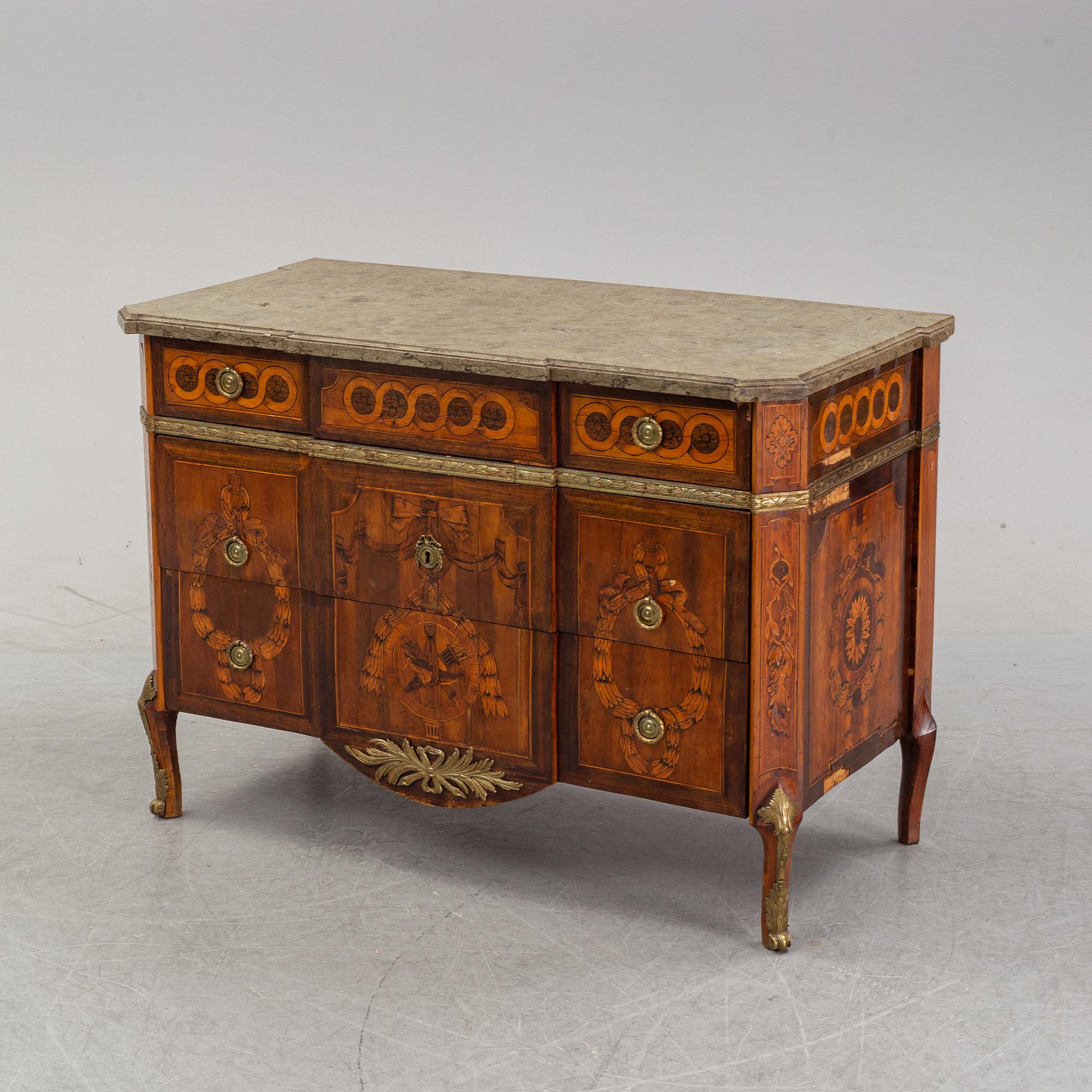 Jonas Hultsten, A Gustavian chest of drawers in the manner of Jonas Hultsten.