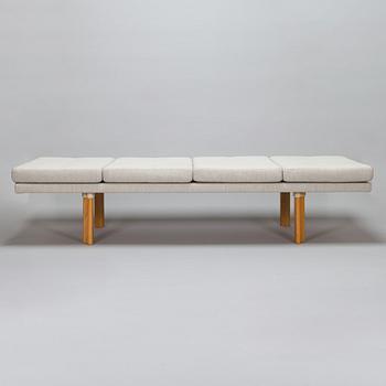 Alvar Aalto, a 1962 bench for O.Y. Huonekalu- ja Rakennustyötehdas A.B.