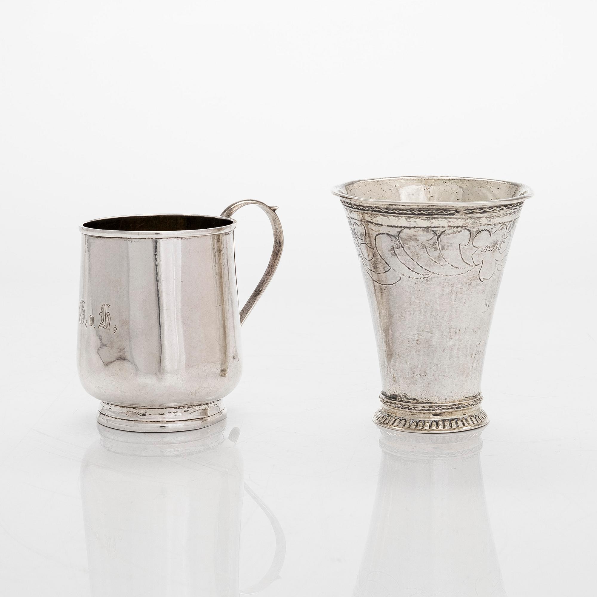 Bägare, 2 st, silver, Daniel Lundström, Stockholm 1765 och  ET, Ekenäs, Finland 1883.