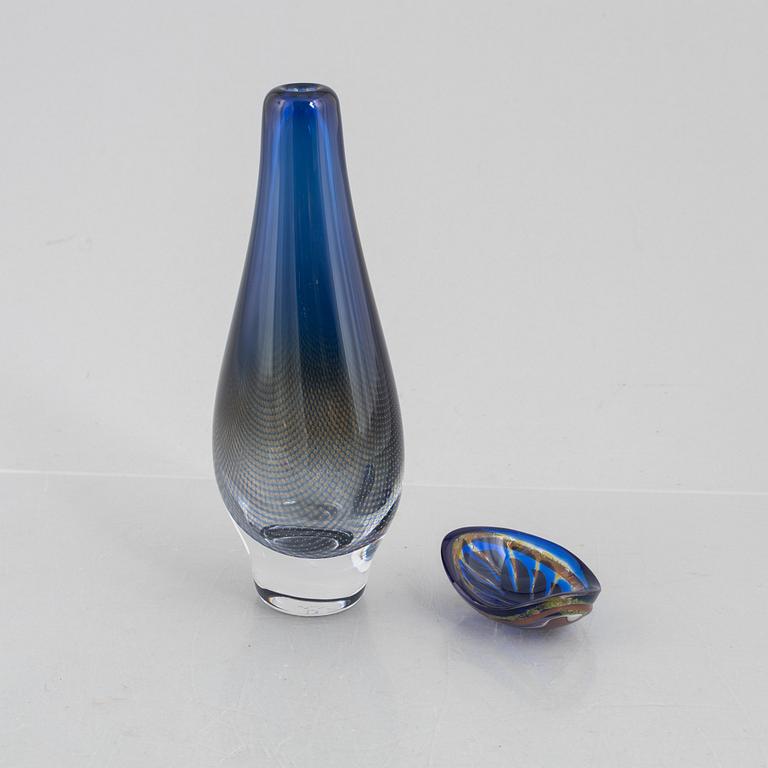 Sven Palmqvist, a 'Kraka' vase från 1954 and a 'Ravenna' bowl, Orrefors, Sweden.