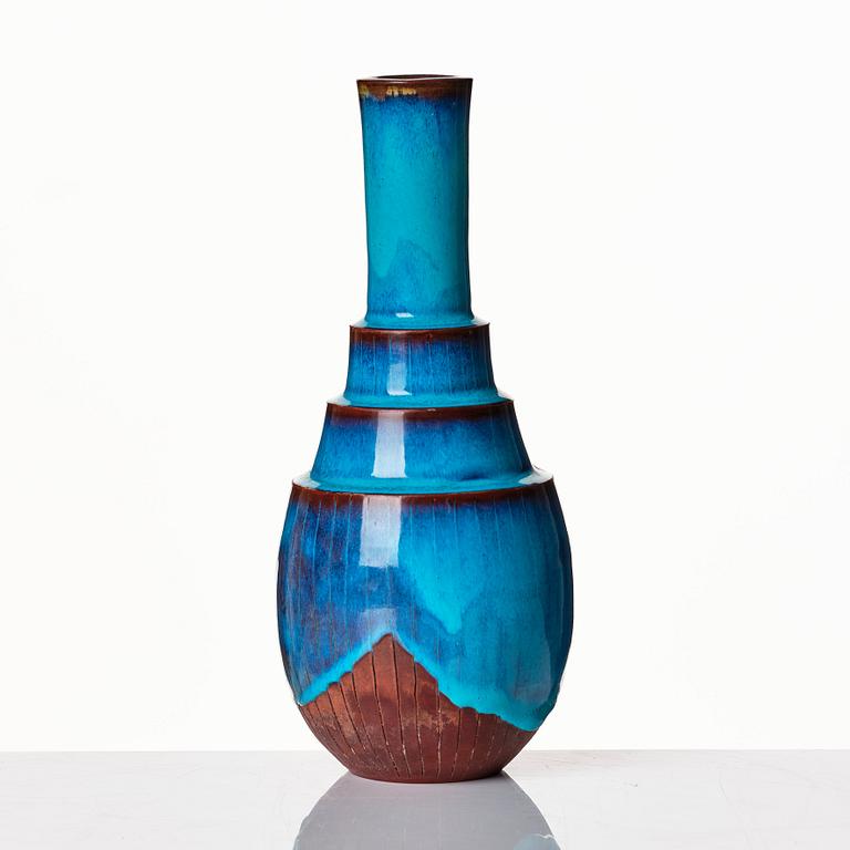 Wilhelm Kåge, a 'Farsta' partly glazed stoneware vase, Gustavsberg, Sweden 1940.