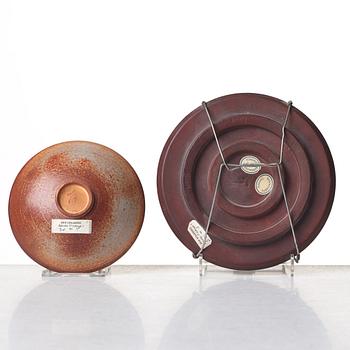 Wilhelm Kåge, two "Farsta" stoneware vases, a dish and a plaque, Gustavsberg studio, Sweden 1949-56.