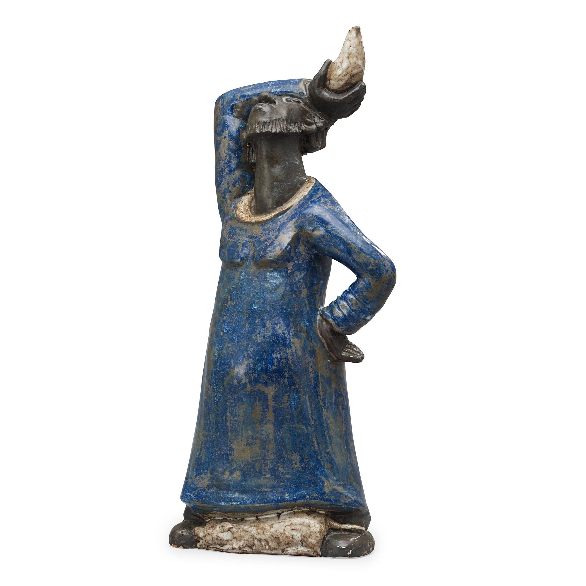 ÅKE HOLM, skulptur, "Noa med duvan", Höganäs 1950-tal.