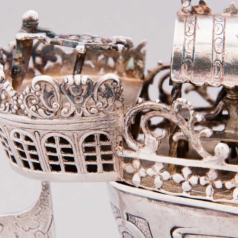 SKRIN/ BORDSDEKORATION, sterling silver, engelska importstämplar London 1911.