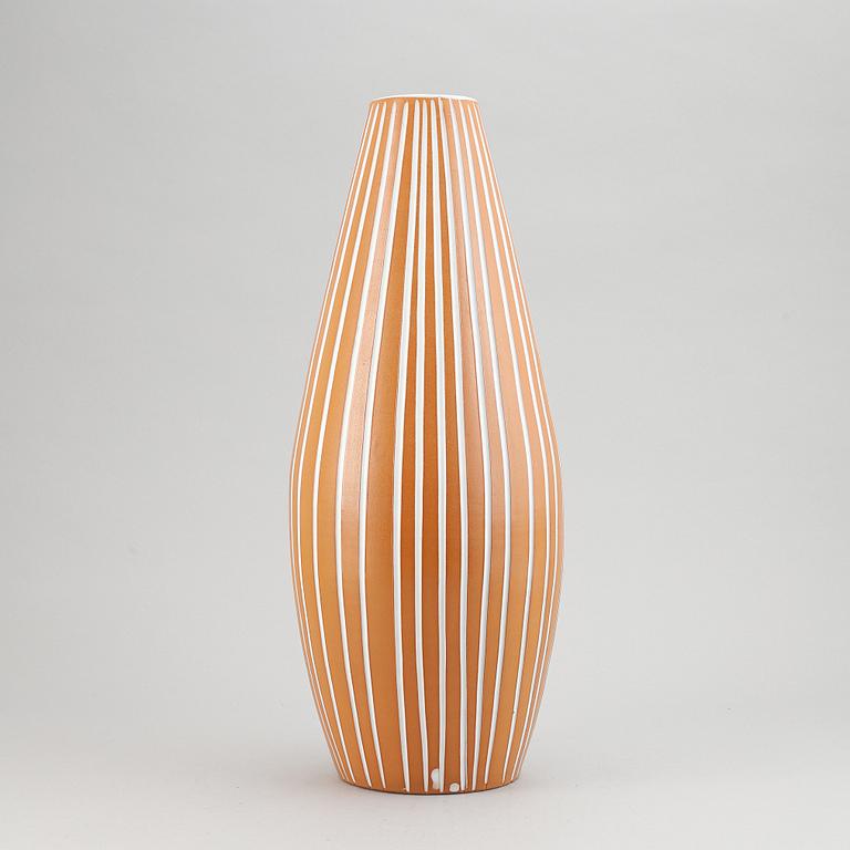 Ingrid Atterberg, vase, Inca", Uppsala-Ekeby. 1947-1953.