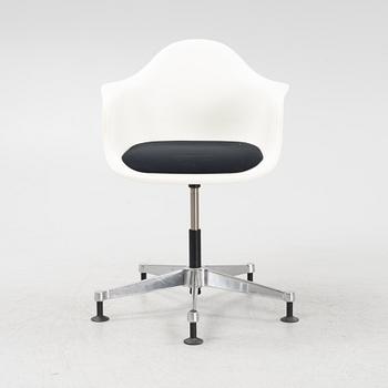 Charles & Ray Eames, a 'PACC' chair, Vitra.