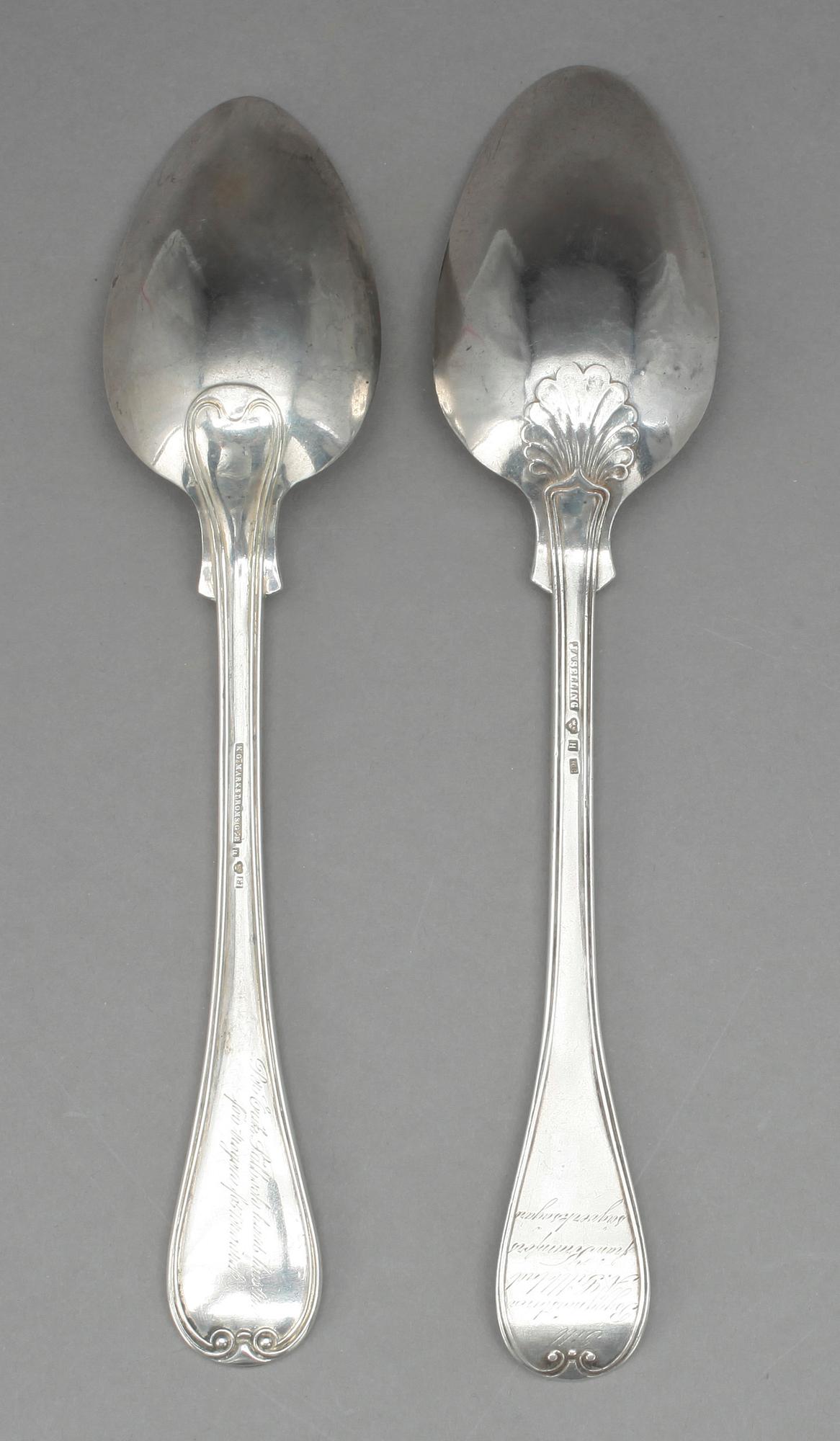 BELÖNINGSSKEDAR, 2 st, silver, J A Selling, Härnösand, 1886 samt KG Markström, Uppsala 1908. Tot vikt 126 gram.