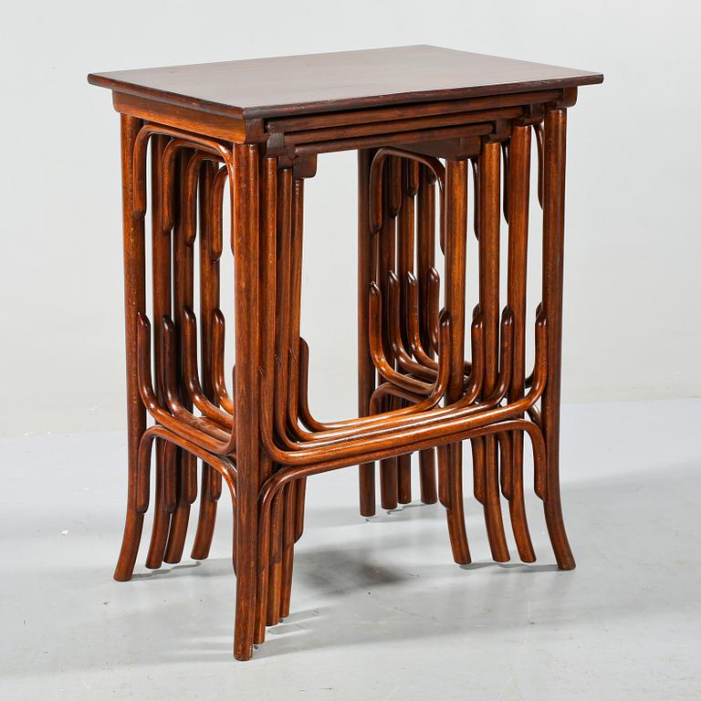 SATSBORD, 4 delar, Thonet, 1900-talets första kvartal.