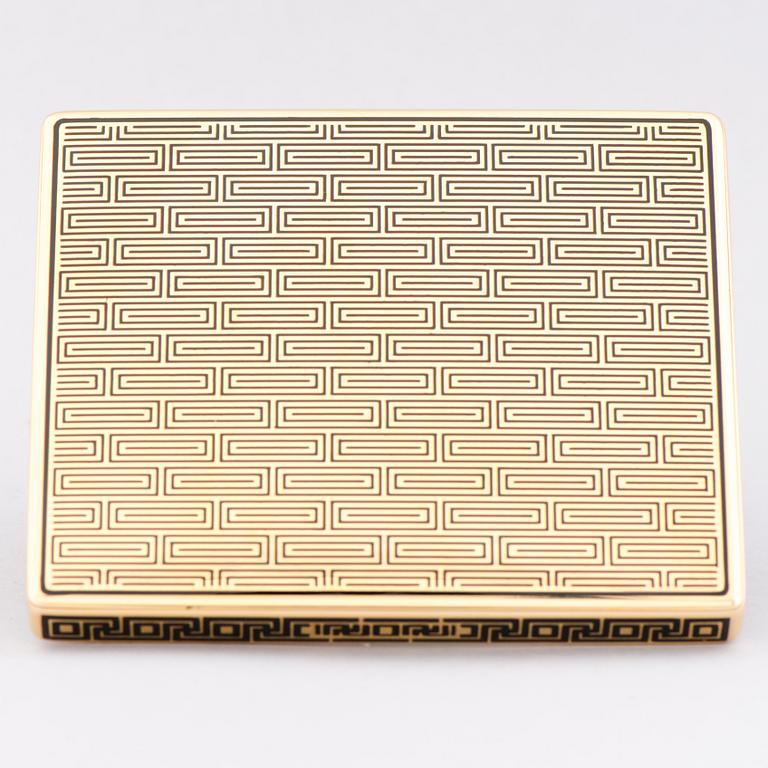 A GOLD CASE, 18K gold, black enamel. France.