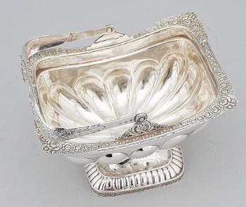 BRÖDKORG, silver, St Petersburg, Ryssland. 1826. Ca 349g.