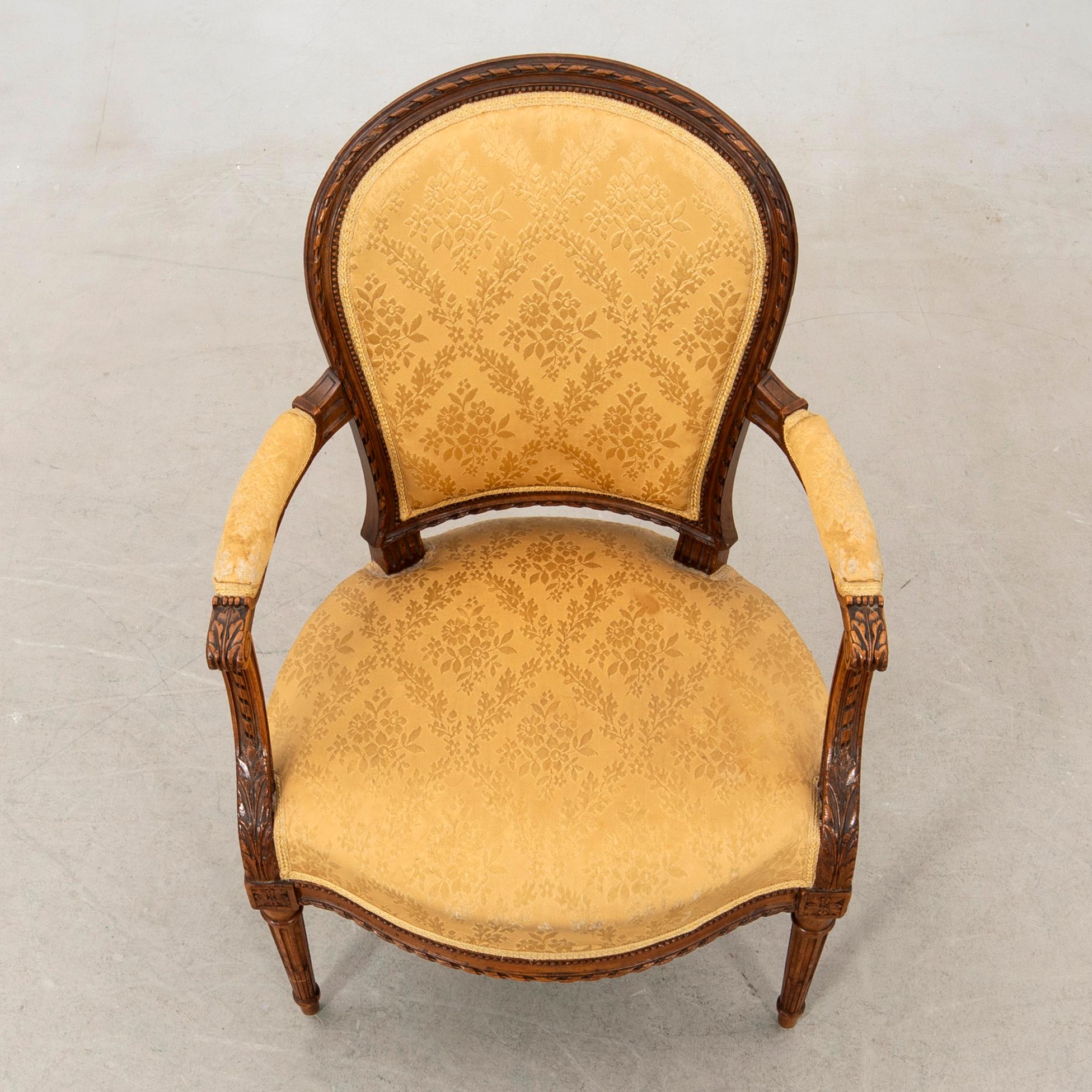 Armchair Louis XVI style, first half of the 20th century.