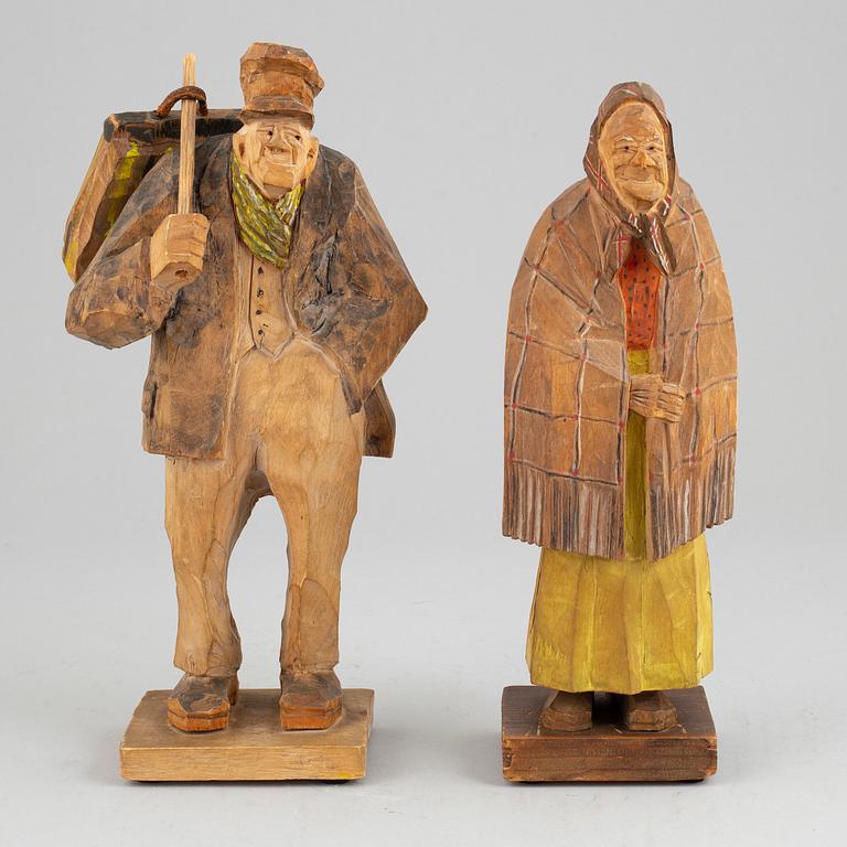 Emil Janel, sculptures. A pair. Signed. Wood, height 26 cm and 24.5 cm.