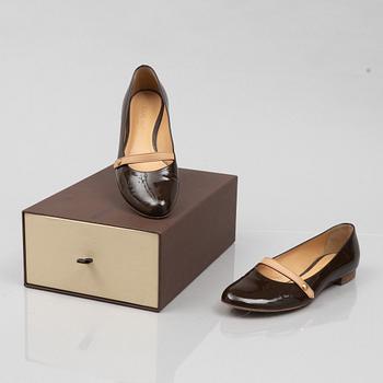 Louis Vuitton, ballerinaskor, storlek 37.