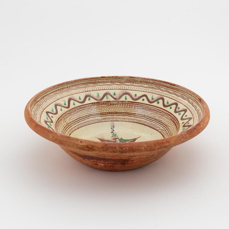 An earthenware bowl from Hälsingland, Sweden, 19th century.