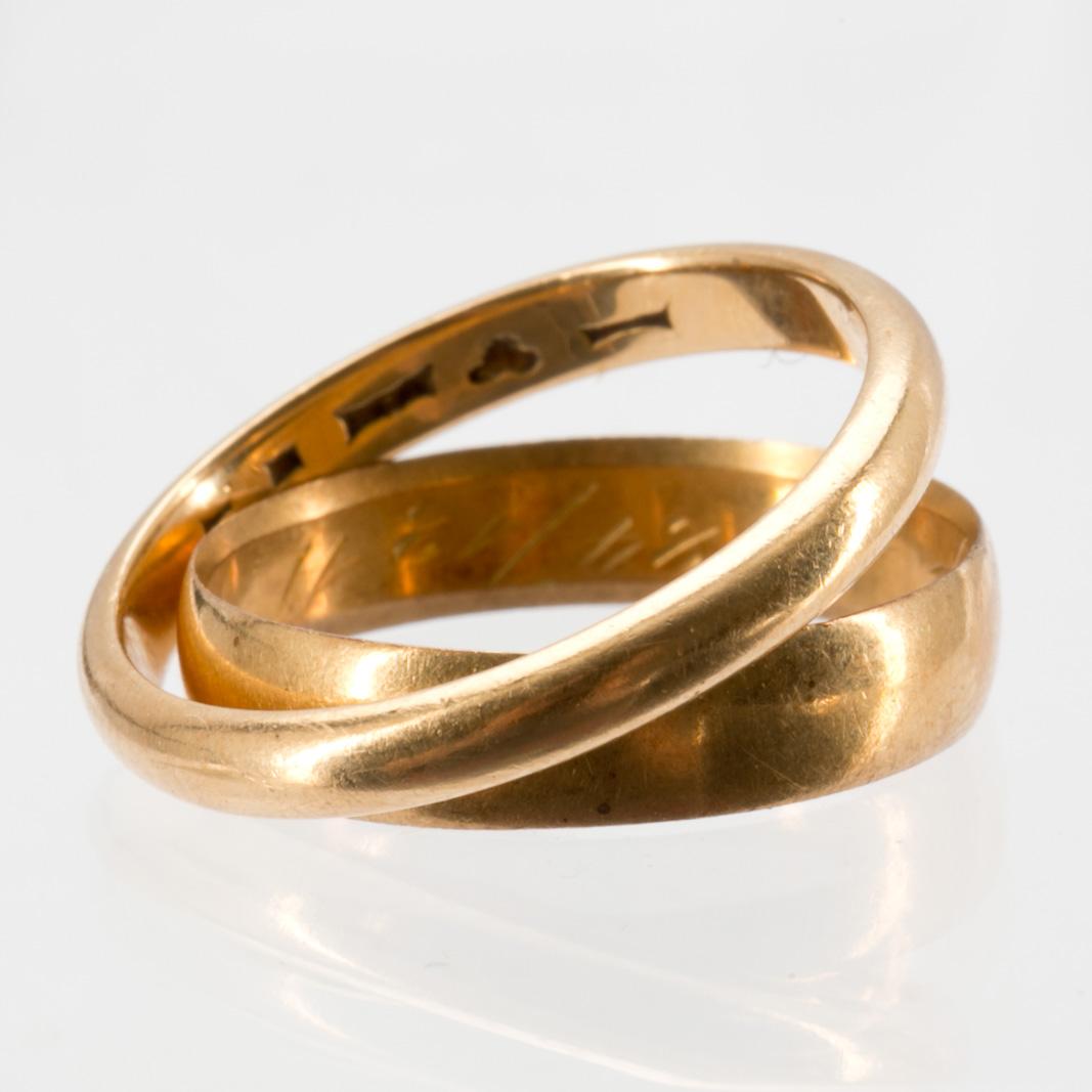 RINGAR, 2 st, 18 k guld. Vikt ca 6,5 g.