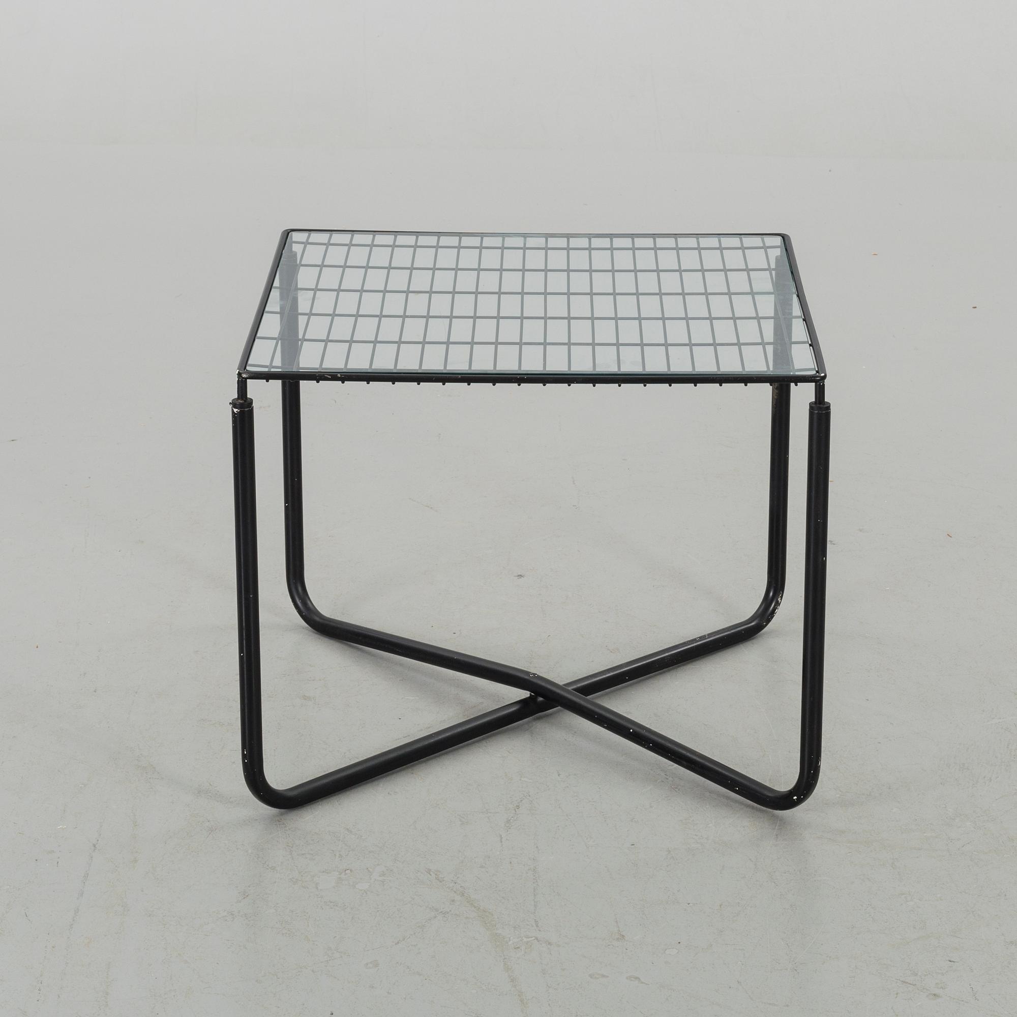 NIELS GAMMELGAARD, bord samt två fåtöljer "Järpen" för IKEA inköpt 1983.